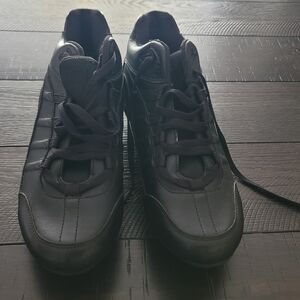 New Men's Black 10 Softball Cleats